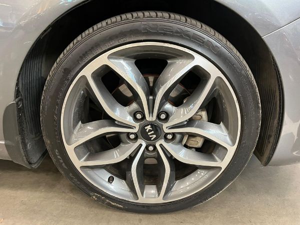 2014-Kia-Cerato-Koup-16T-GDi image:8