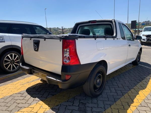 2023-Nissan-NP200-16-AC-Safety-Pack image:3
