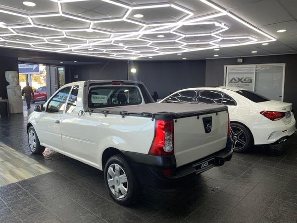 2023-Nissan-NP200-16-AC-Safety-Pack image:6