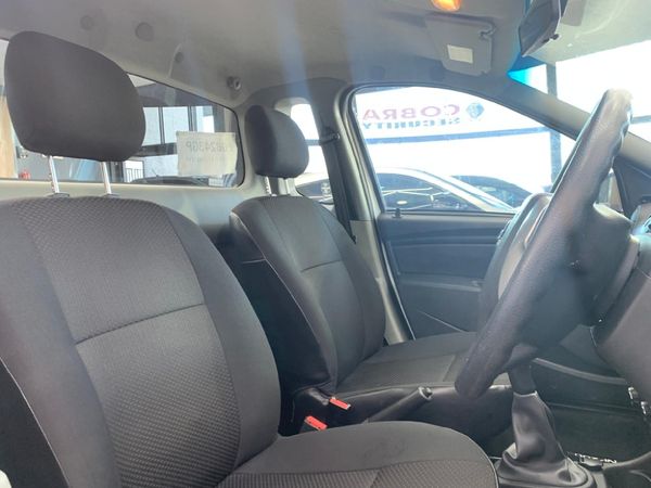 2023-Nissan-NP200-16-AC-Safety-Pack image:8