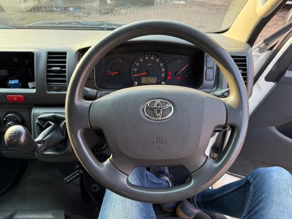 2023-Toyota-Quantum-25-D-4D-Sesfikile-16-seat image:11