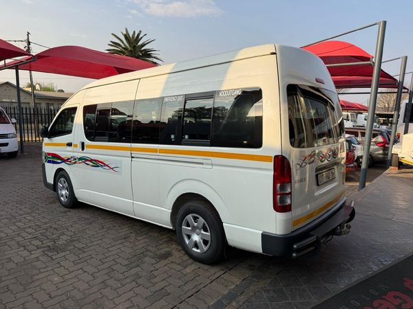 2023-Toyota-Quantum-25-D-4D-Sesfikile-16-seat image:2