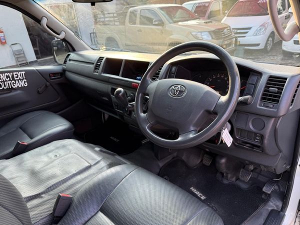 2023-Toyota-Quantum-25-D-4D-Sesfikile-16-seat image:6
