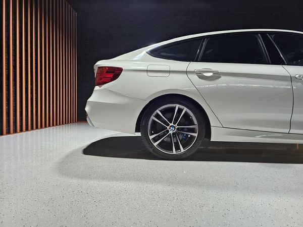 2016-BMW-3-Series-320d-GT-M-Sport image:27