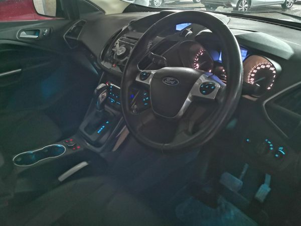 2014-Ford-Kuga-20-TDCi-Titanium-AWD-Auto image:9