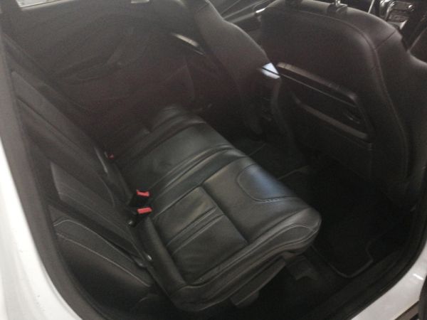 2014-Ford-Kuga-20-TDCi-Titanium-AWD-Auto image:5