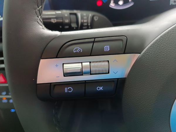 2026-Hyundai-Tucson-20-Premium-Auto image:12