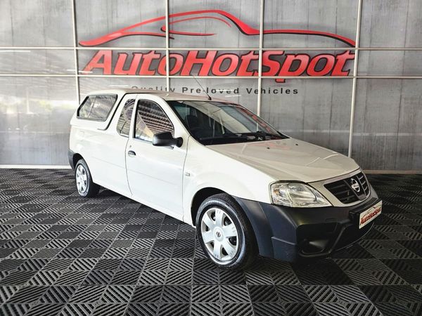 2018-Nissan-NP200-16-AC-Safety-Pack image:1