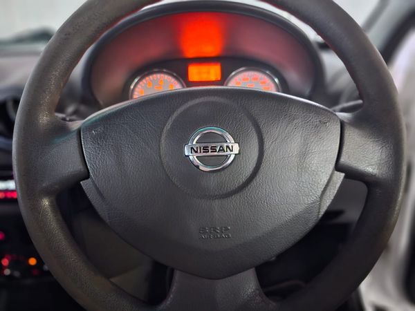 2018-Nissan-NP200-16-AC-Safety-Pack image:6