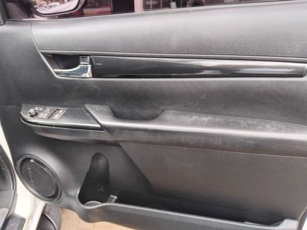 2021-Toyota-Hilux-LEGEND-50 image:11