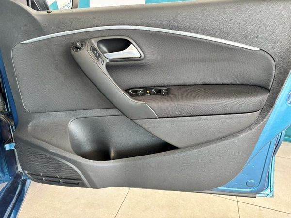 2017-Volkswagen-Polo-12-TSI-Highline-Auto-81kW image:4