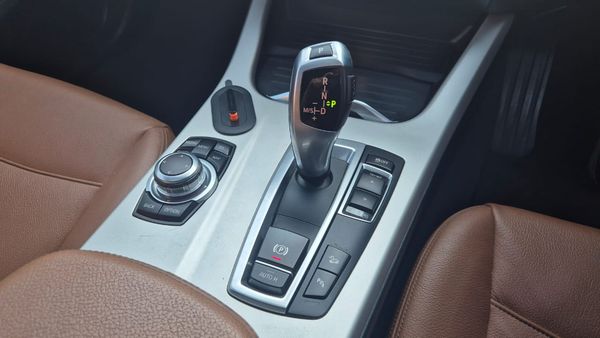 2016-BMW-X4-xDrive20d-xLine image:25
