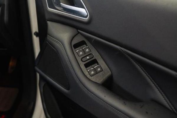2026-GWM-P-Series-P300-24TD-LT-Double-Cab-Auto image:6