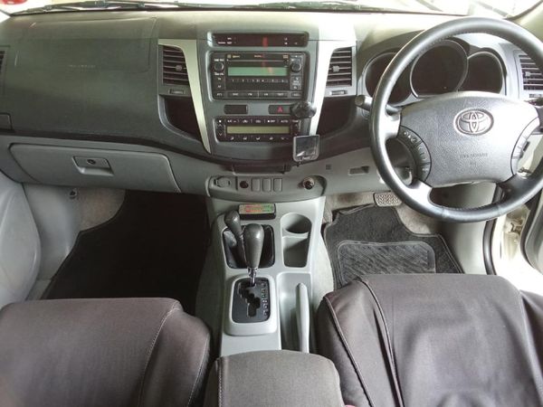 2010-Toyota-Hilux-30-D-4D-Raider-4x4-Auto-Double-Cab image:10