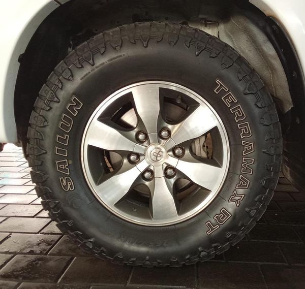 2010-Toyota-Hilux-30-D-4D-Raider-4x4-Auto-Double-Cab image:15