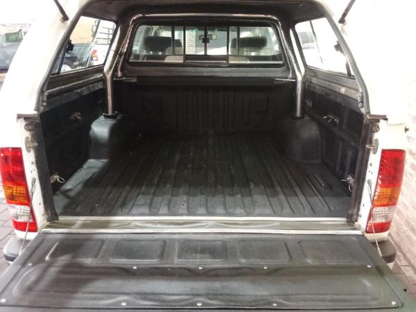 2010-Toyota-Hilux-30-D-4D-Raider-4x4-Auto-Double-Cab image:7