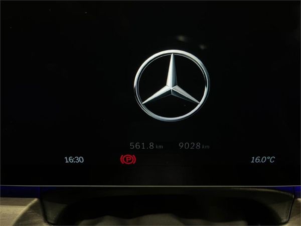 2025-Mercedes-Benz-V-Class-V300d-Exclusive image:9