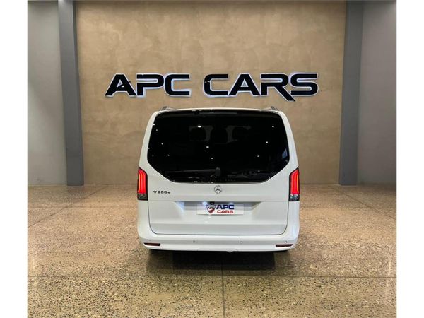 2025-Mercedes-Benz-V-Class-V300d-Exclusive image:4