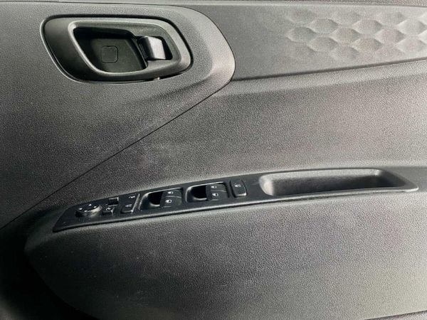 2023-Hyundai-Grand-i10-12-Fluid-Auto image:12