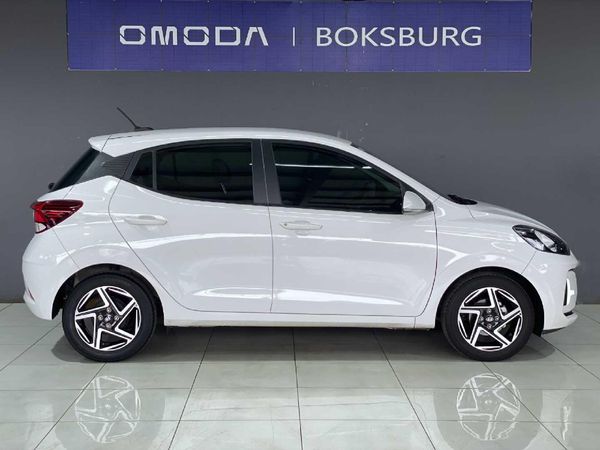 2023-Hyundai-Grand-i10-12-Fluid-Auto image:3