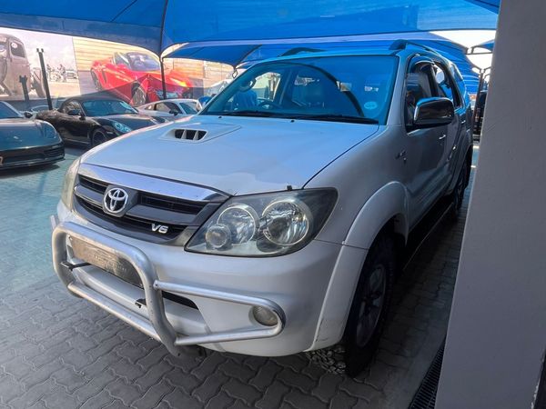2007-Toyota-Fortuner-40-V6-Auto-4x4 image:1