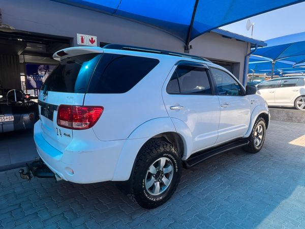 2007-Toyota-Fortuner-40-V6-Auto-4x4 image:4