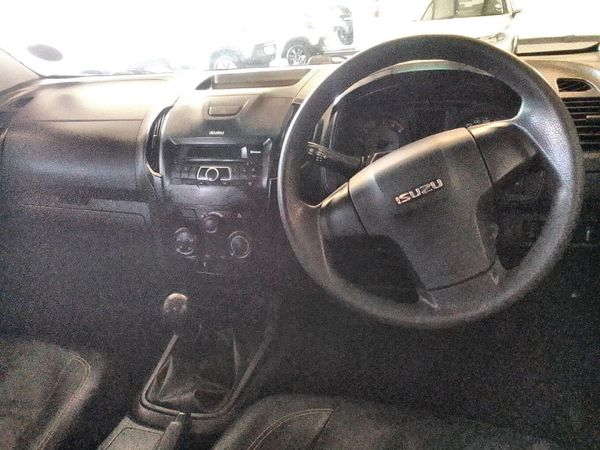 Used Isuzu D-Max 250 HO Hi-Rider Double-Cab for sale in Gauteng