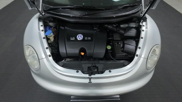 2001-Volkswagen-Beetle-20-Highline image:15