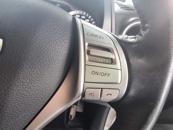 2019-Nissan-Navara-23D-SE-Auto-Double-Cab image:10