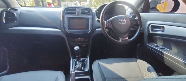 2022-Toyota-Urban-Cruiser-15-Xr image:1