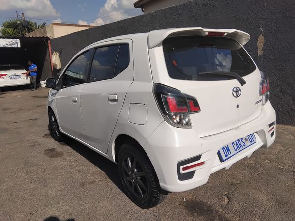 2023-Toyota-Agya-10-Manual image:9