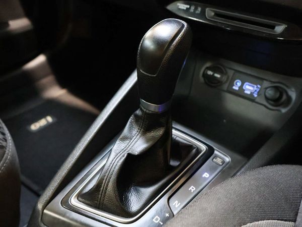 2020-Hyundai-i20-14-Motion-Auto image:19