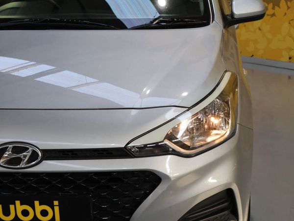 2020-Hyundai-i20-14-Motion-Auto image:3