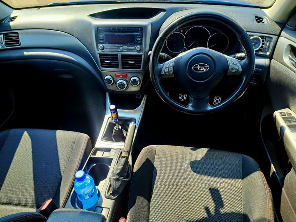 2011-Subaru-Impreza-WRX-25-Premium image:7