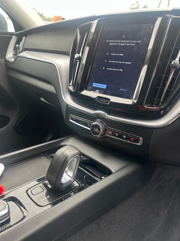 2022-Volvo-XC60-B5-Momentum-Geartronic image:17