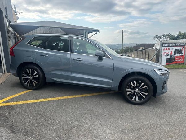 2022-Volvo-XC60-B5-Momentum-Geartronic image:2