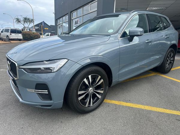 2022-Volvo-XC60-B5-Momentum-Geartronic image:3
