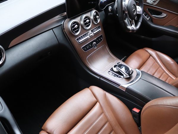 2021-Mercedes-AMG-C-Class-C43-AMG-4Matic image:12