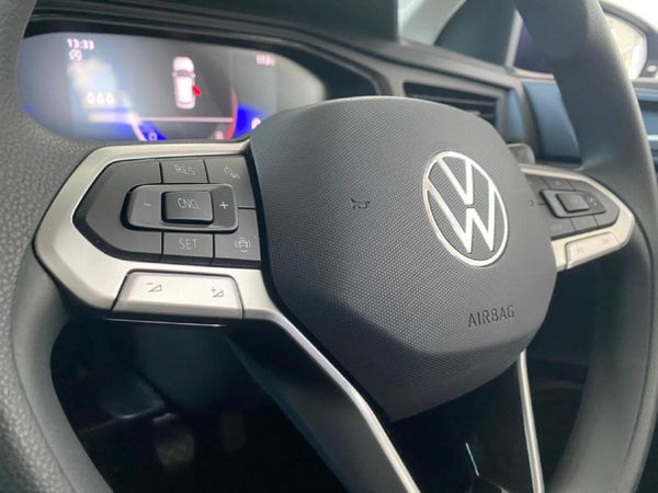 2025-Volkswagen-Polo-10-TSI image:10