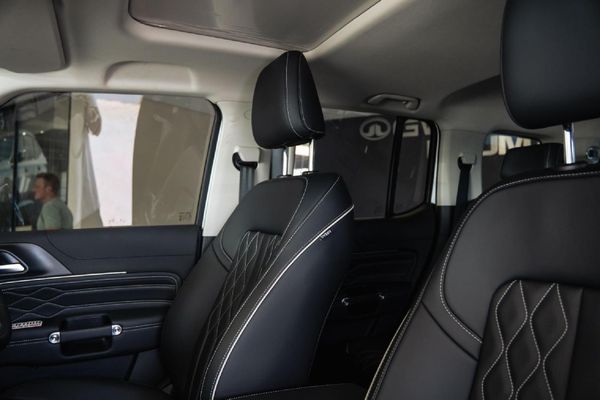 2026-GWM-Tank-300-24TD-Ultra-Luxury-4x4-Auto image:17