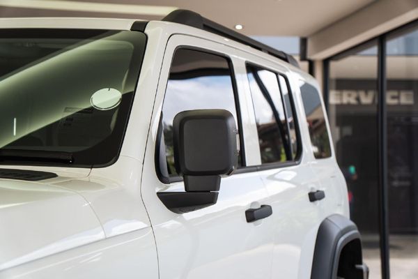 2026-GWM-Tank-300-24TD-Ultra-Luxury-4x4-Auto image:1