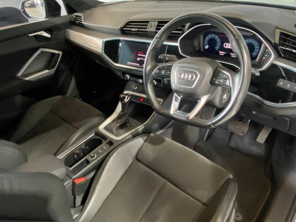 2022-Audi-Q3-20-TFSI-quattro-Auto-S-Line-40-TFSI image:10