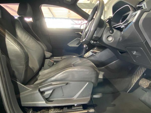 2022-Audi-Q3-20-TFSI-quattro-Auto-S-Line-40-TFSI image:11