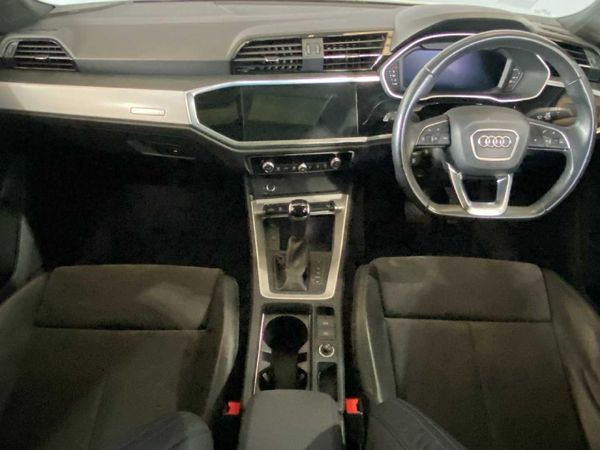 2022-Audi-Q3-20-TFSI-quattro-Auto-S-Line-40-TFSI image:13