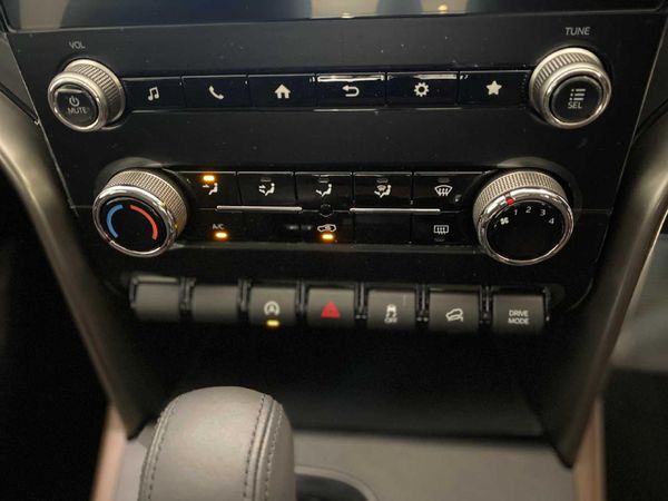 2026-Mahindra-Scorpio-N-22D-Auto-Z4 image:13