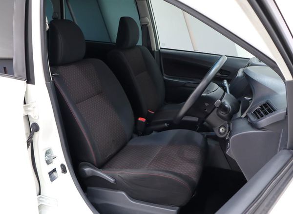 2019-Toyota-Avanza-15-SX-Auto image:15