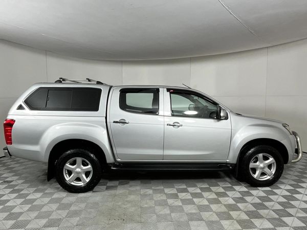 UTSUWA GARI LINAUZWA* MISTUBISHI CANTER 🪩 usajiri - DQQ 🪩 mwaka