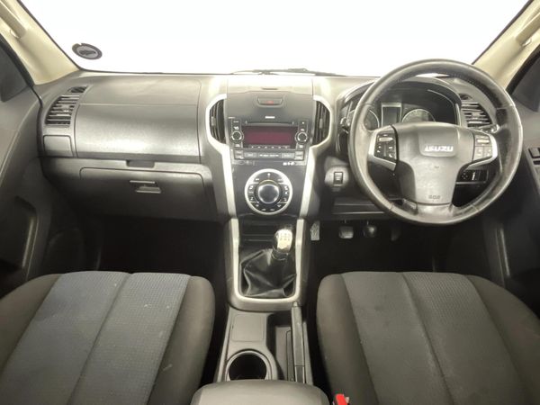 UTSUWA GARI LINAUZWA* MISTUBISHI CANTER 🪩 usajiri - DQQ 🪩 mwaka