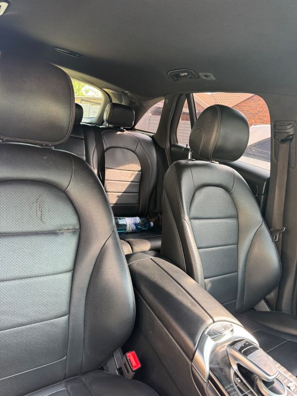 2018-Mercedes-Benz-GLC-Full-house-premium image:17