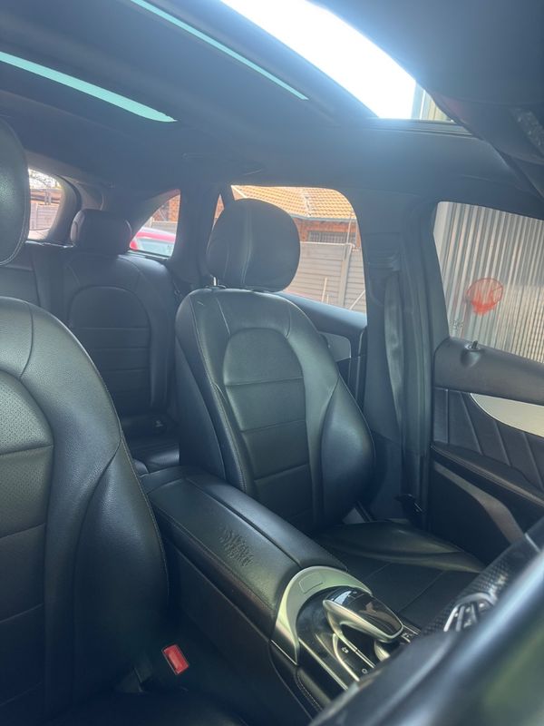 2018-Mercedes-Benz-GLC-Full-house-premium image:5